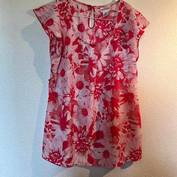 Motherhood Maternity Tops - Like new Motherhood Maternity bright pink and white loose cap sleeve blouse